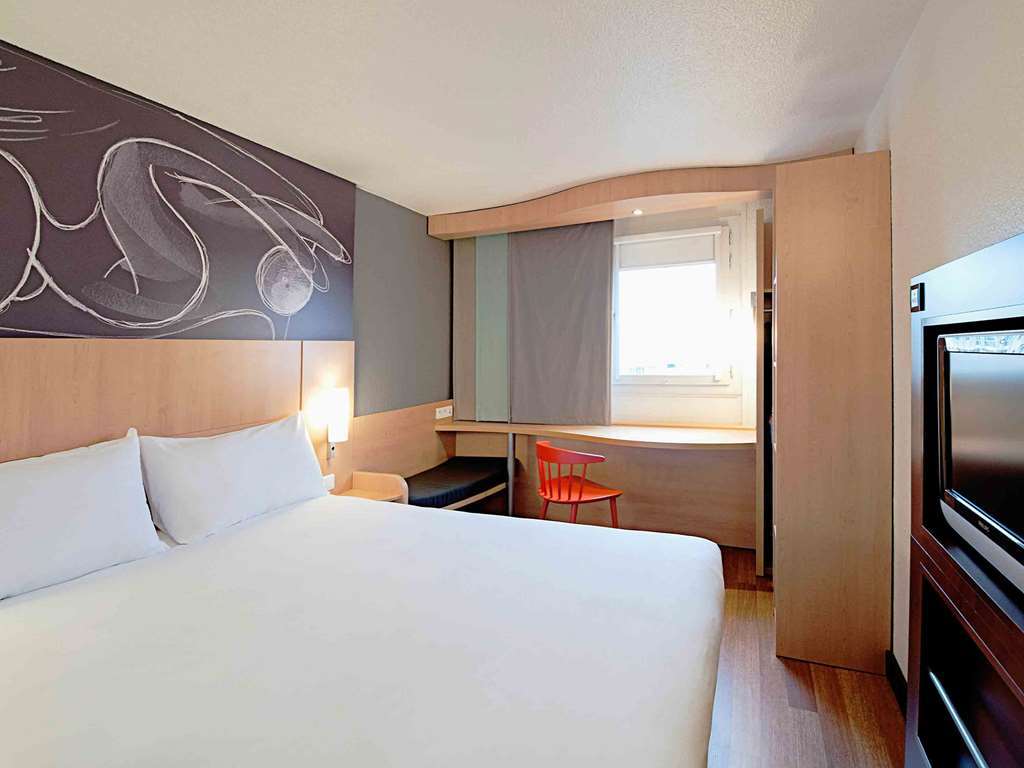 Ibis Dieppe Le Val Druel Rum bild